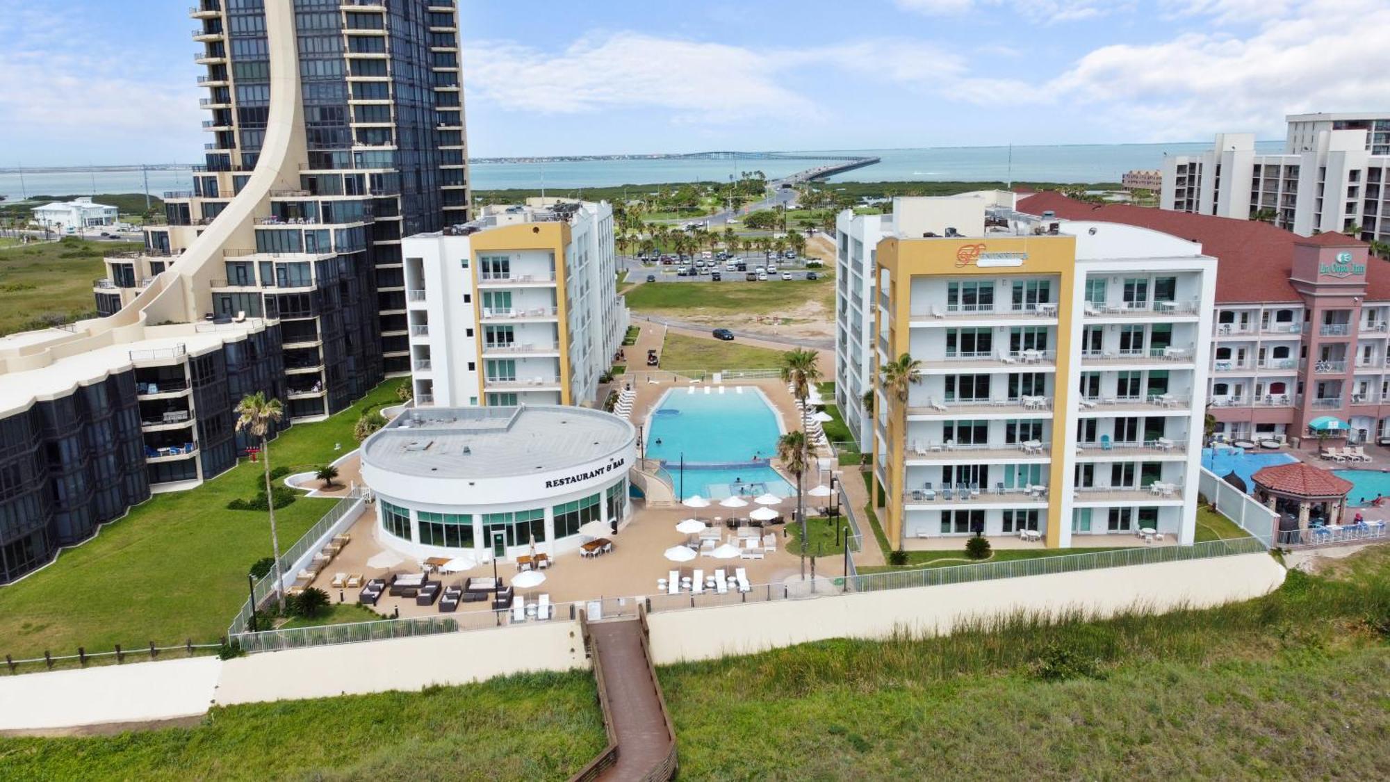 Peninsula Island Resort & Spa - Beachfront Property At Саут Падре Алънд Екстериор снимка