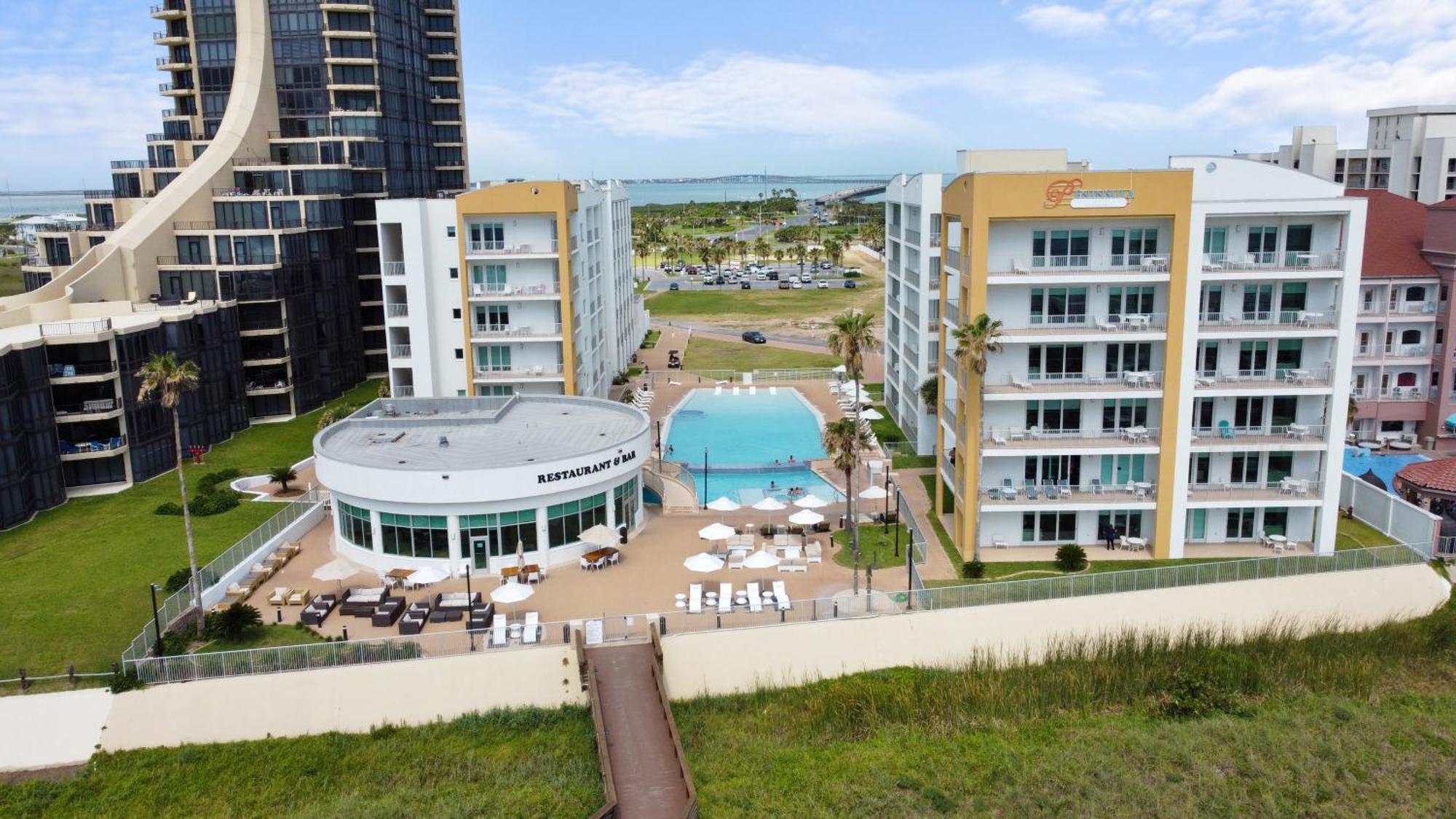 Peninsula Island Resort & Spa - Beachfront Property At Саут Падре Алънд Екстериор снимка
